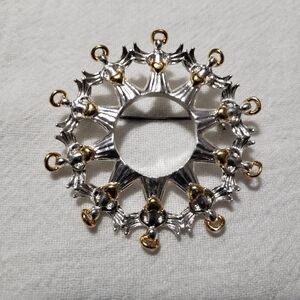 Beautiful Vintage Avon "Circle of Angels" Silvertone and Goldtone Brooch